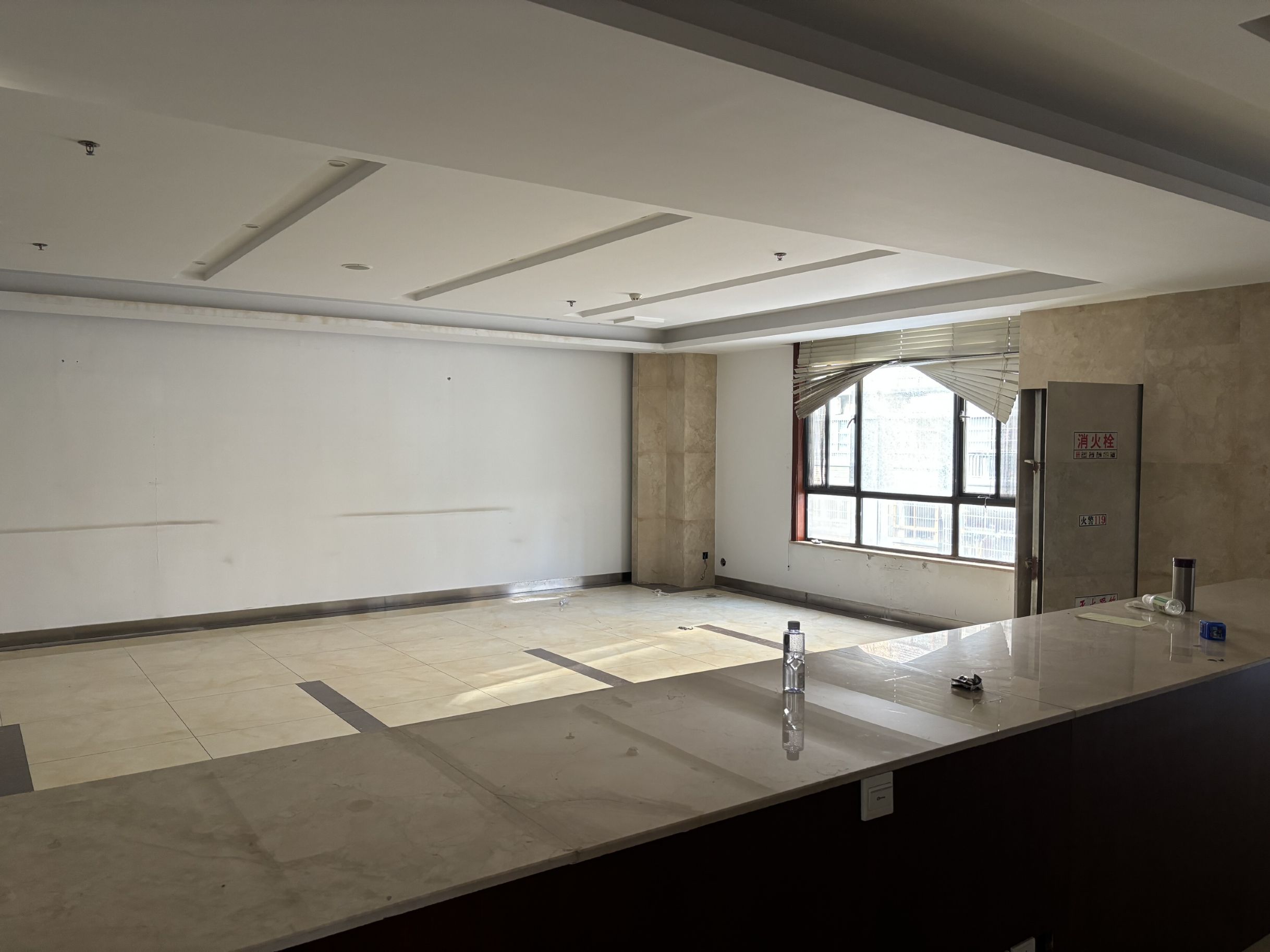 合肥市瑶海区来安花园商业综合楼三楼北区办公用房租赁